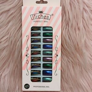 Brand New LIRCHES PERFECT NAIL FALSE NAILS-L/XL